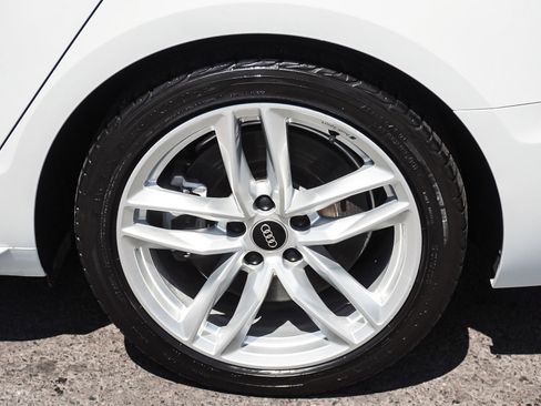 Used 2022 Audi A4 2.0T Premium Plus AWD/4WD image 8