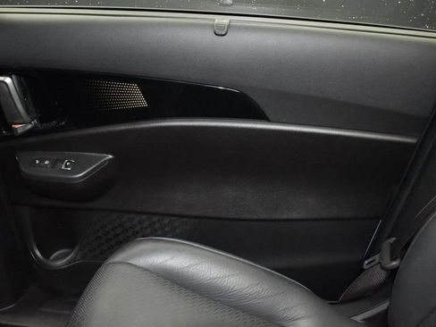 Certified 2025 Kia Carnival SX Prestige image 16