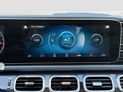 Used 2022 Mercedes-Benz GLE 350 4MATIC w/ Premium Package image 33