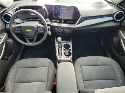 Certified 2024 Chevrolet Trax LS w/ LS Convenience Package image 11