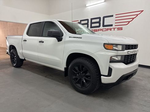 Used 2022 Chevrolet Silverado 1500 Custom w/ Safety Confidence Package RWD image 2