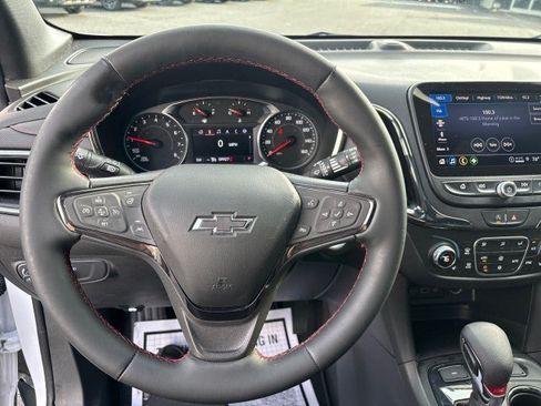 Used 2023 Chevrolet Equinox RS AWD/4WD image 17