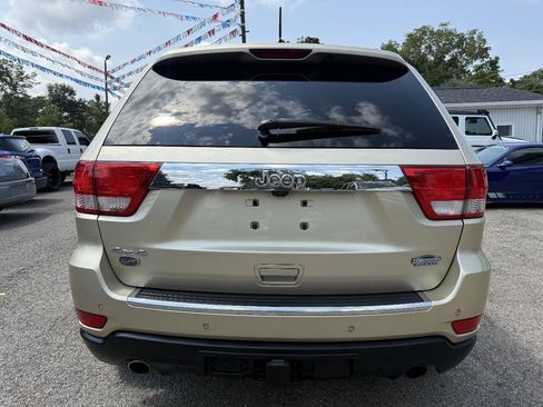 Used 2011 Jeep Grand Cherokee Overland AWD/4WD image 6