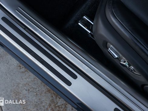 Used 2020 Rolls-Royce Wraith image 21