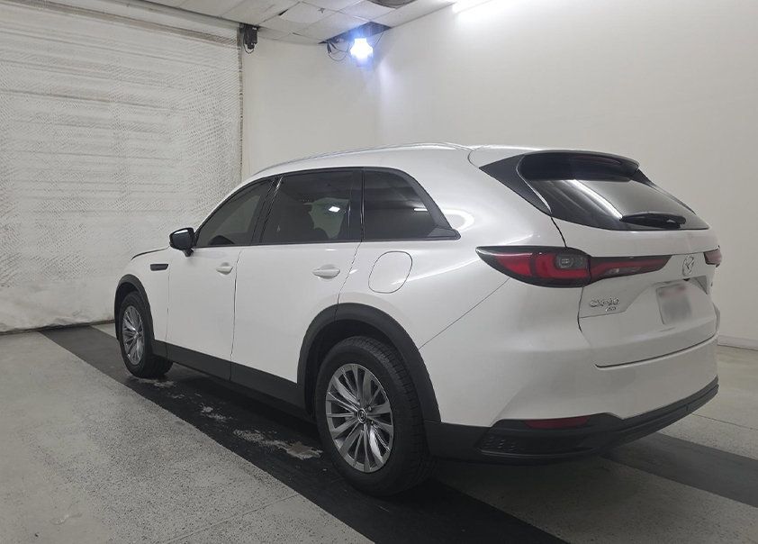 Used 2024 MAZDA CX-90 3.3 Turbo w/ Preferred Plus AWD/4WD image 4