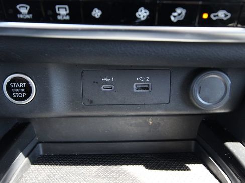 Used 2023 Nissan Rogue SV AWD/4WD image 26