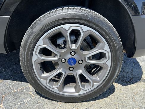 Used 2022 Ford EcoSport Titanium image 9