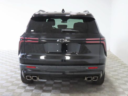 Certified 2025 Chevrolet Traverse LT w/ Midnight/Sport Edition AWD/4WD image 4