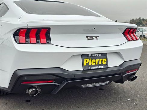 Used 2024 Ford Mustang GT Premium image 7