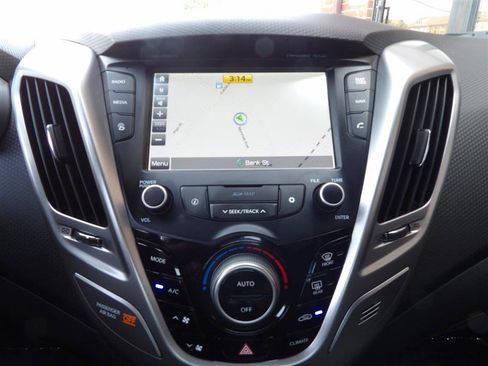 Used 2016 Hyundai Veloster w/ Option Group 03 FWD image 19