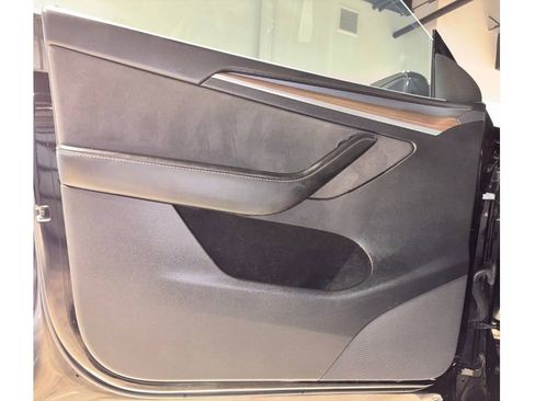 Used 2023 Tesla Model Y Long Range image 15