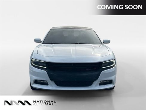 Used 2015 Dodge Charger SXT image 8