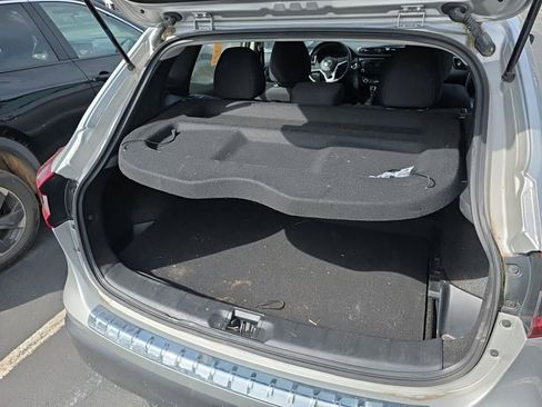 Used 2022 Nissan Rogue Sport SV FWD image 9