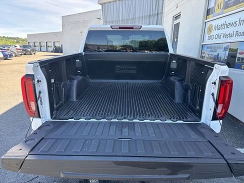 Used 2026 GMC Sierra 1500 SLT AWD/4WD image 29