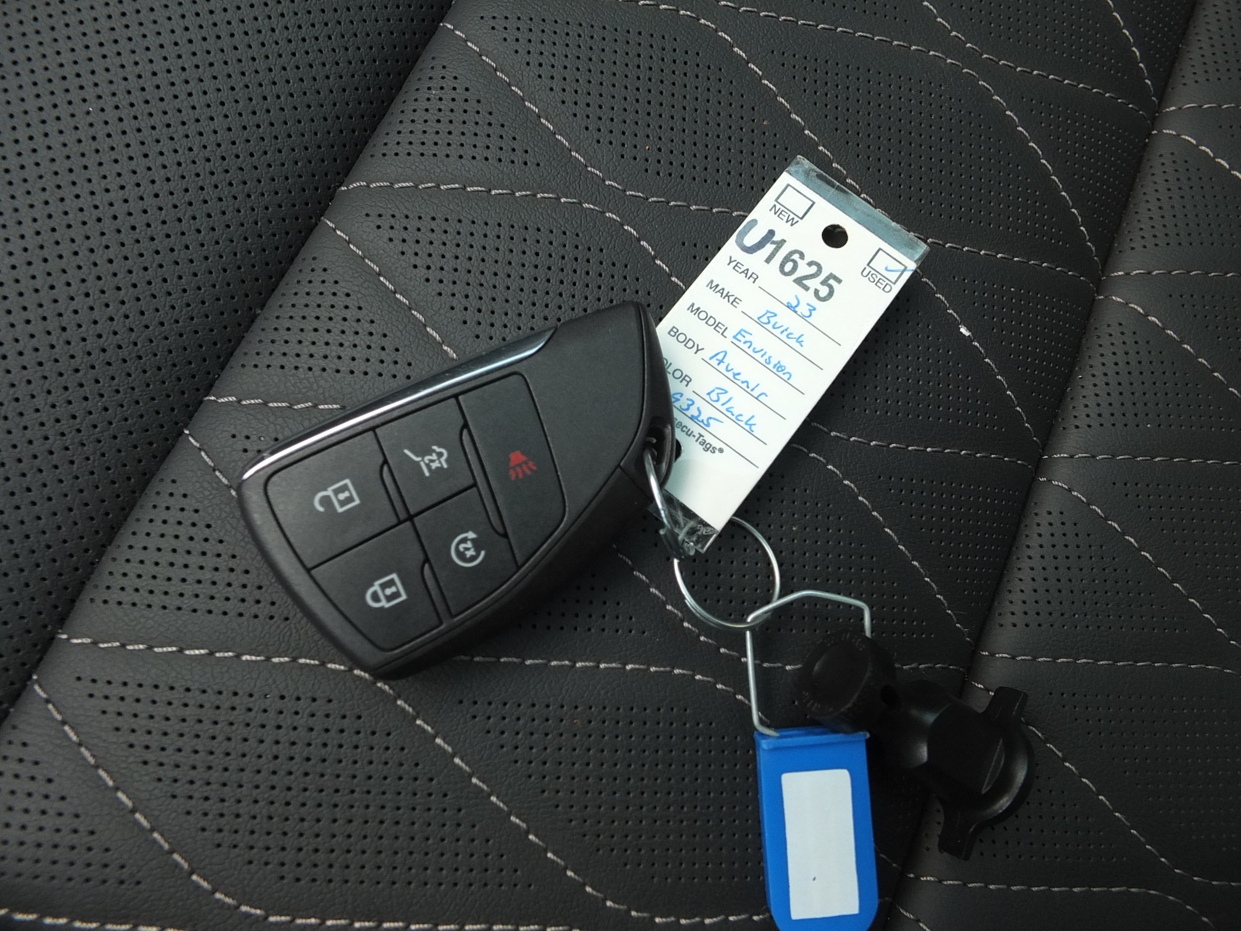 Used 2023 Buick Envision Avenir FWD image 32