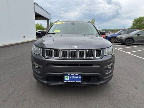 Used 2020 Jeep Compass Latitude w/ Cold Weather Group AWD/4WD image 2