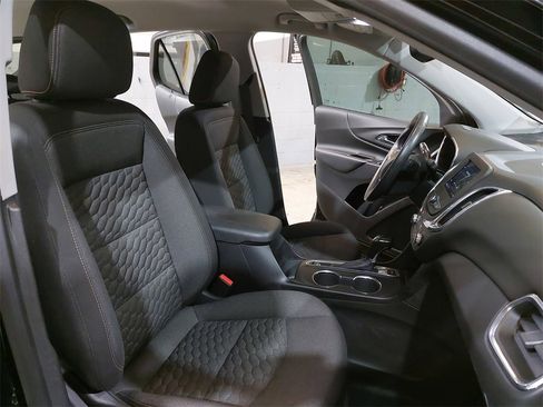 Used 2020 Chevrolet Equinox LT image 10