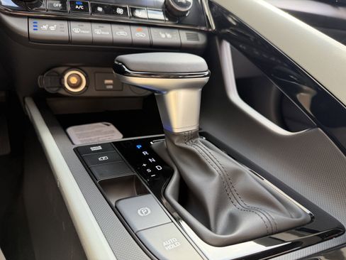 New 2026 Hyundai Elantra Limited image 38