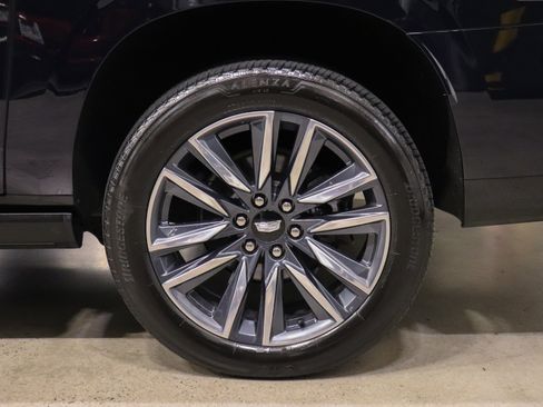 Certified 2022 Cadillac Escalade ESV Sport Platinum image 9