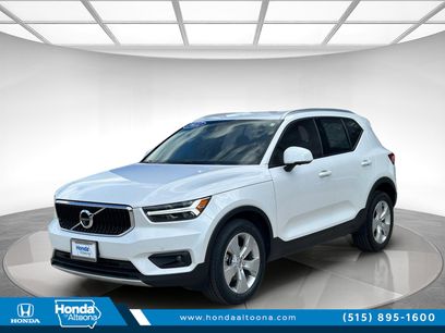 Used 2022 Volvo XC40 T4 Momentum