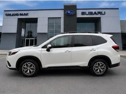 Used 2023 Subaru Forester Premium AWD/4WD image 7