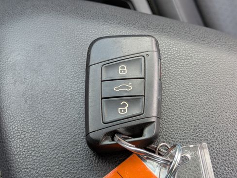 Used 2019 Volkswagen Jetta SE FWD image 31