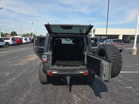 Used 2019 Jeep Wrangler Unlimited Sport S AWD/4WD image 24