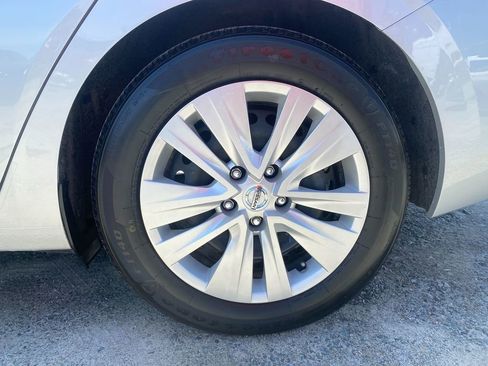 Used 2023 Nissan Sentra S image 30