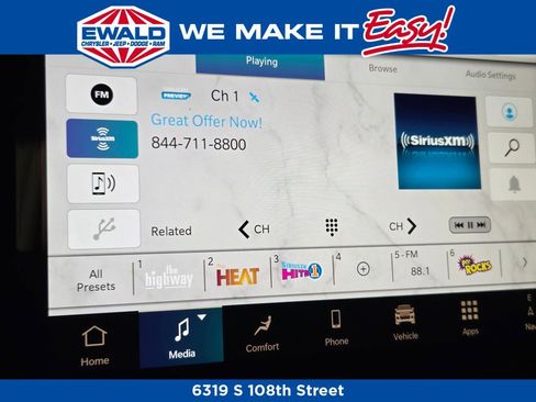 New 2025 Jeep Grand Cherokee Limited w/ Luxury Tech Group II image 3