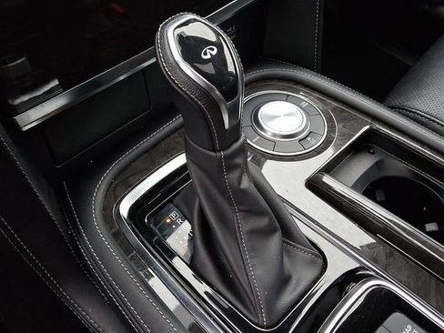 Used 2024 INFINITI QX80 Luxe image 15