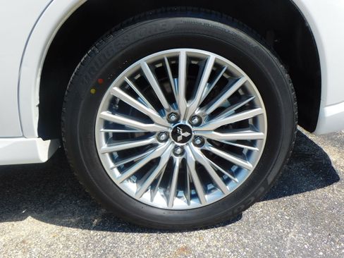 Used 2022 Mitsubishi Outlander SEL image 4