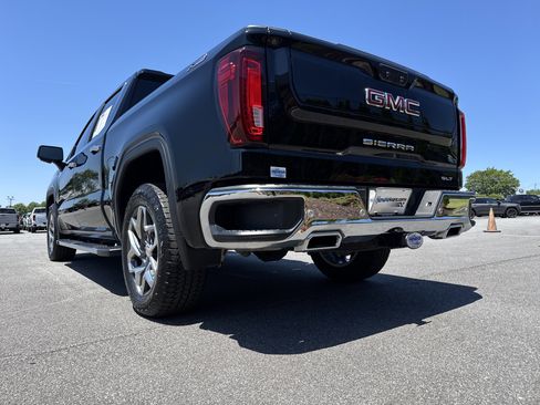 Used 2024 GMC Sierra 1500 SLT w/ SLT Premium Plus Package AWD/4WD image 8
