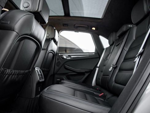 New 2026 Porsche Macan GTS image 31