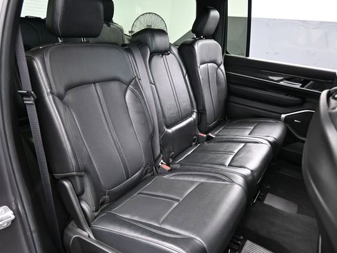 Used 2022 Jeep Wagoneer Series II image 46