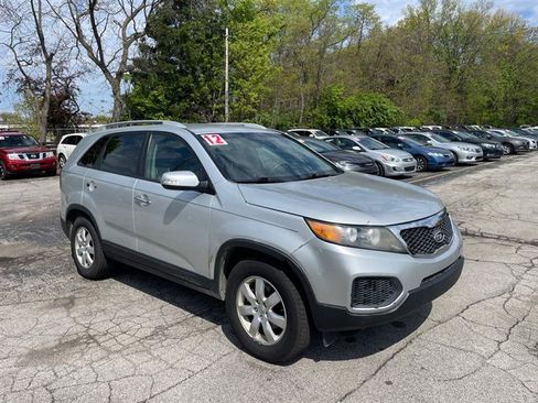 Used 2012 Kia Sorento LX w/ Third Row Pkg FWD image 3