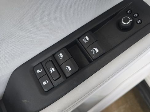 New 2026 Jeep Cherokee Laredo AWD/4WD image 28