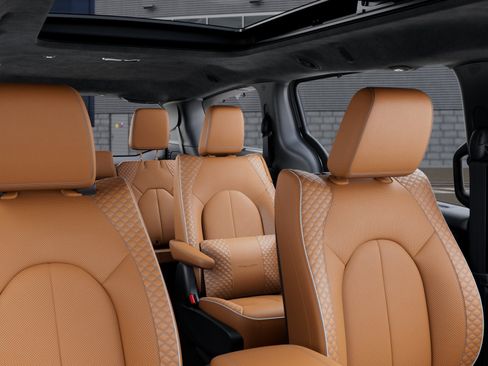 New 2025 Chrysler Pacifica Pinnacle image 52