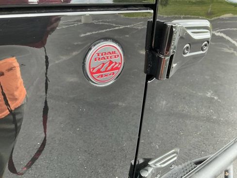 Used 2020 Jeep Gladiator Rubicon AWD/4WD image 11