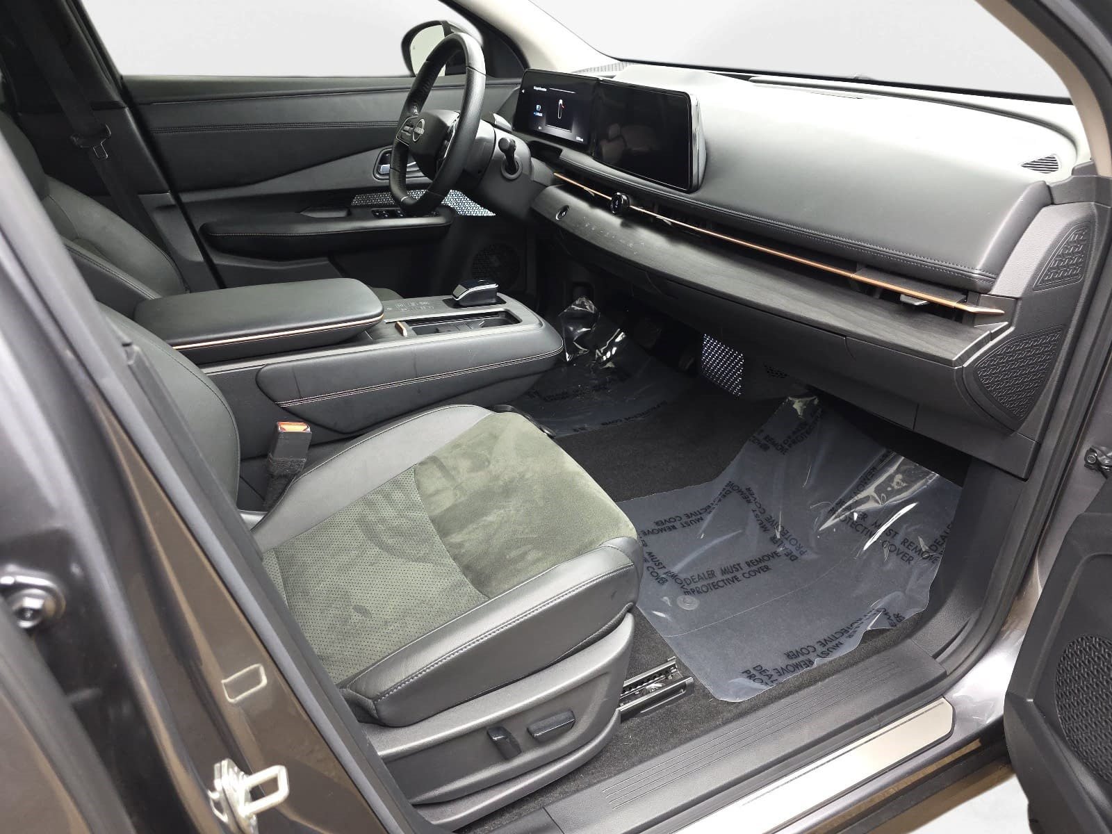 Used 2023 Nissan Ariya FWD image 34