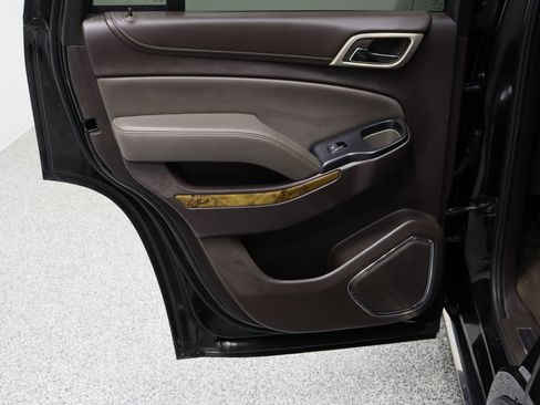 Used 2016 GMC Yukon Denali w/ Open Road Package image 30