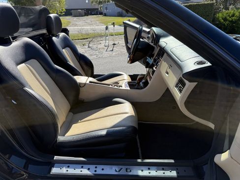 Used 2003 Mercedes-Benz SLK 320 image 9