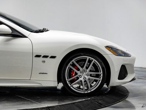 Used 2018 Maserati GranTurismo Sport image 25