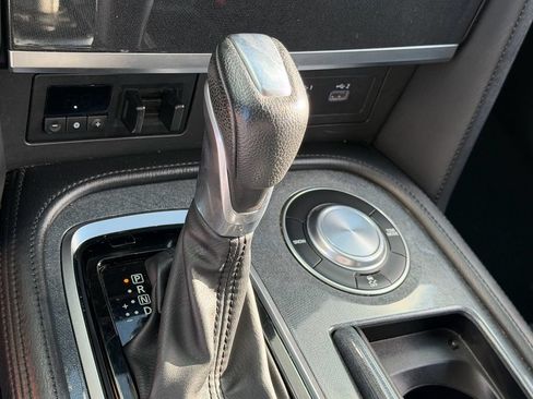 Used 2021 Nissan Armada SV RWD image 22