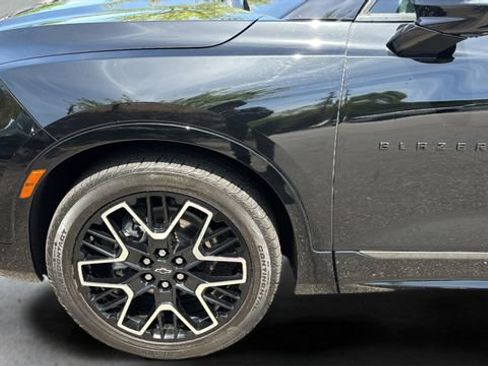 Used 2023 Chevrolet Blazer RS w/ Driver Confidence II Package FWD image 33