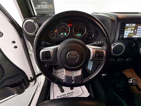 Used 2016 Jeep Wrangler Rubicon w/ Dual Top Group image 11