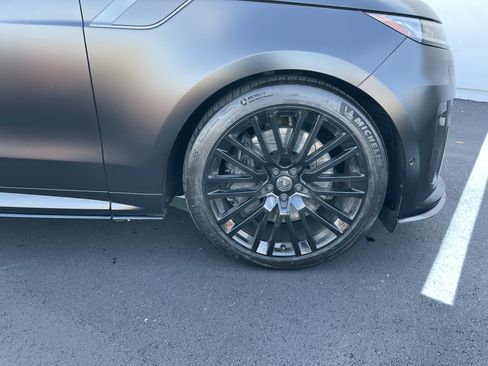 Used 2024 Land Rover Range Rover Sport SV image 7