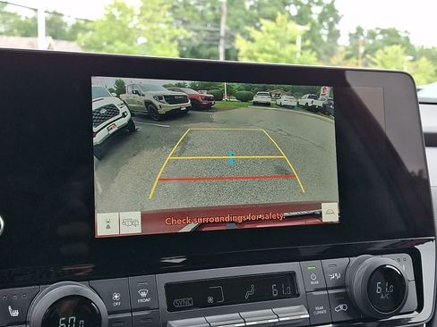 Used 2024 Toyota Grand Highlander AWD image 23