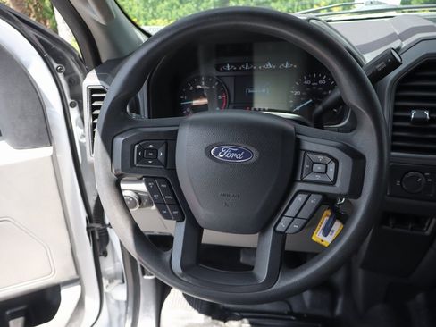 Used 2022 Ford F350 XL w/ Power Equipment Group image 27