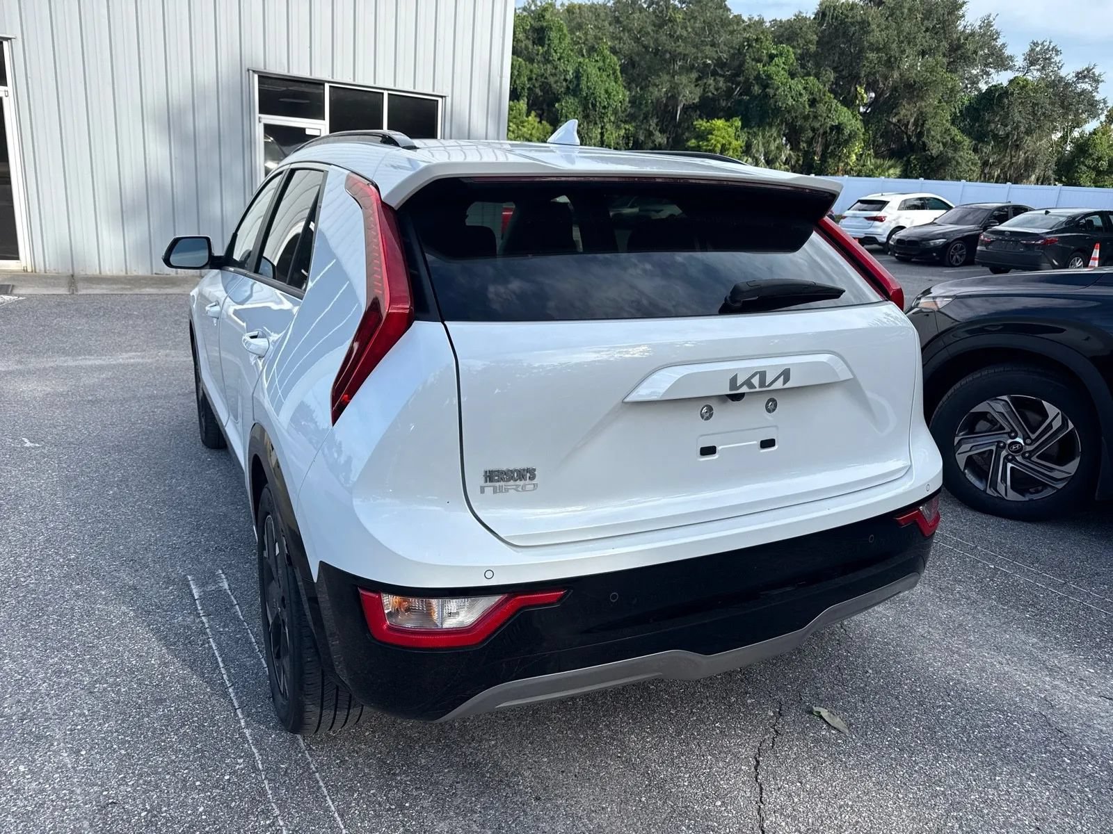 Used 2023 Kia Niro Wind w/ Wind Preserve Package FWD image 10