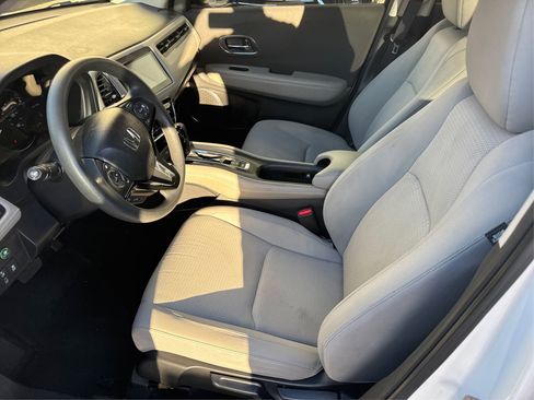Used 2020 Honda HR-V EX image 11